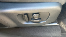 Land Rover Range Rover Velar 3.0 D300 MHEV R-Dynamic SE 5dr Auto Diesel Estate